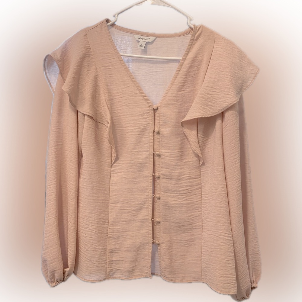 Gorgeous Nine West button up blouse